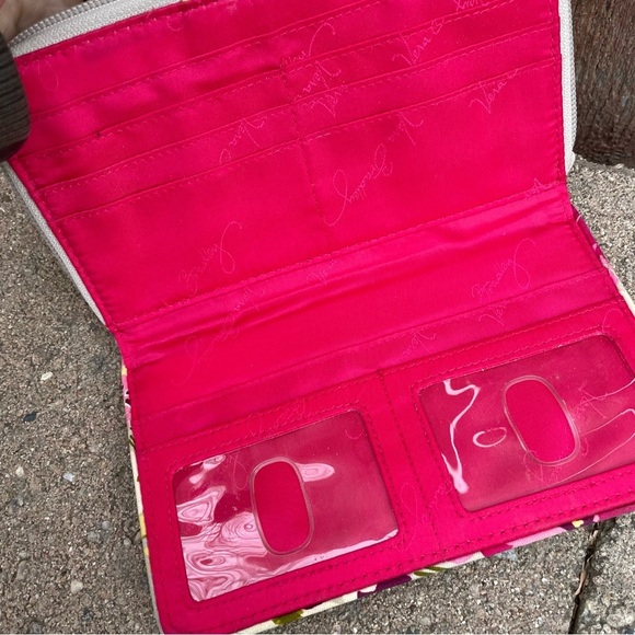 VERA BRADLEY Women’s Quilted Floral Pink Green Clasp Full Zipper Wallet - Picture 8 of 13